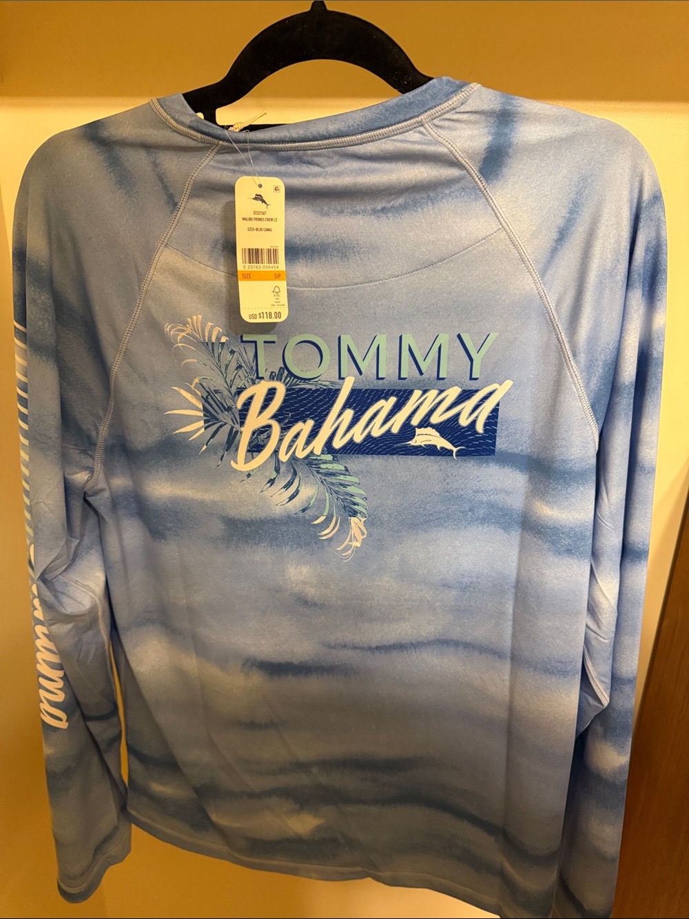NWT Tommy Bahama Malibu Fronds Crew IslandZone Light Blue Long Sleeve Rash Guard